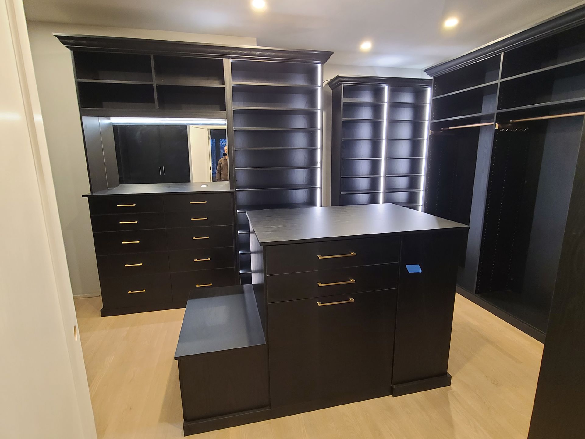 Walk-in closet dressing room