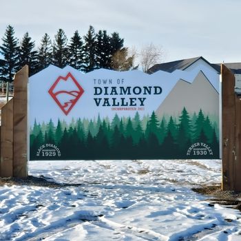 Diamond Valley sign
